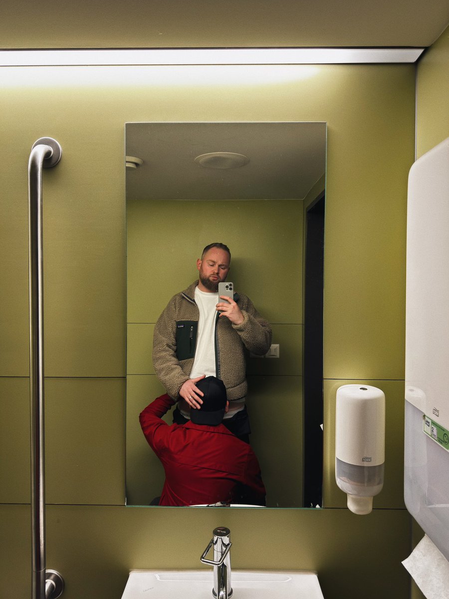 Bronskiy tweet media