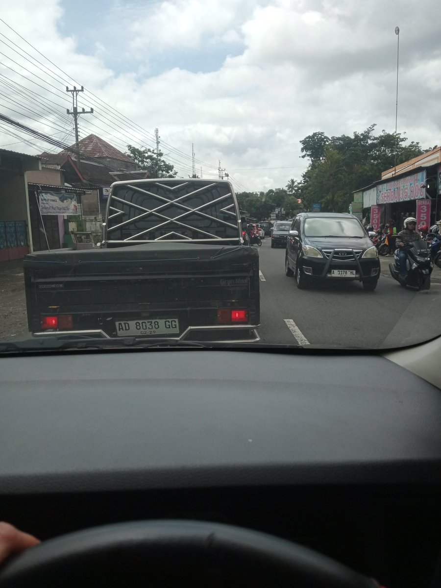 uthaajaa's tweet photo. Macet saat mudik kemarin https://t.co/4DC0Txhb0a