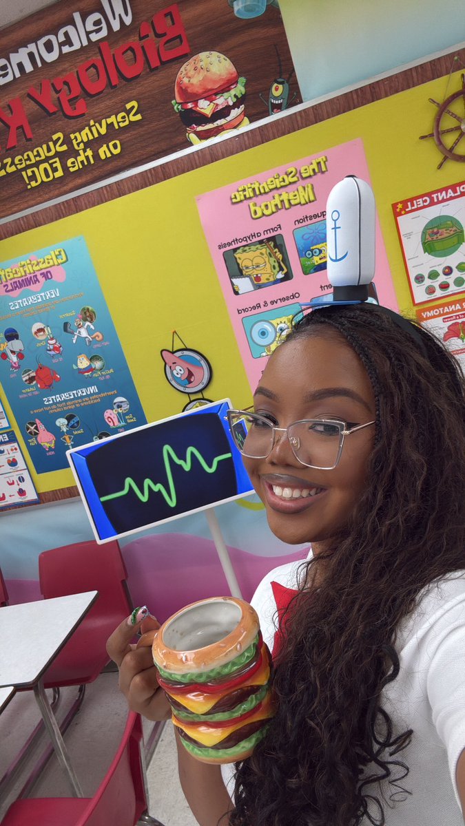 queenyennifer_'s tweet photo. Welcome to Biology Kamp, we’re serving up success on the EOC and best believe my students are gonna EAT! 🍔🧽

These next few weeks my students will endure training at the Krusty Klass for their Biology EOC Assessment so I transformed my classroom into Bikini Bottom! https://t.co/oibsldQvMq