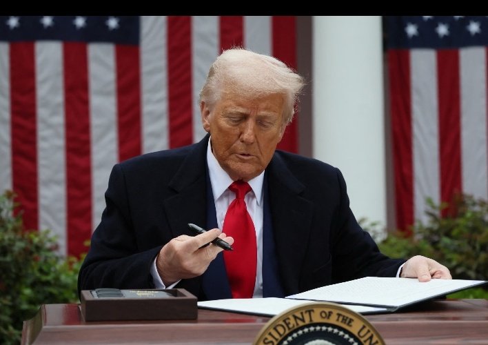 SolarHack's tweet image. 🚨BREAKING: White House confirms 104% tariffs on China went into effect today.