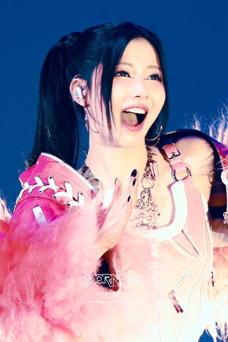 250403 오사카  

#BABYMONSTER #베이비몬스터 
#아사 #ASA #榎並杏紗 #ENAMIASA