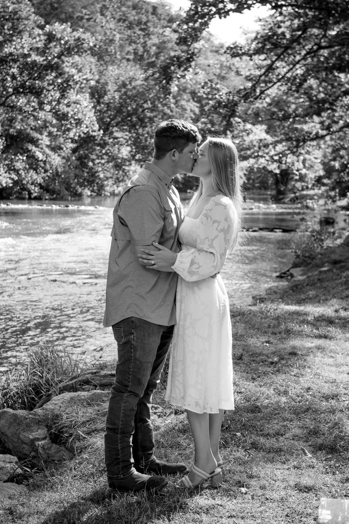 elainergates's tweet photo. Engagement sessions are the perfect opportunity to capture those heart-fluttering moments before the big day! 💍💖 

Ready to book your spring engagement session? Reach out to Elaine Gates Photography to set up a meeting! 📸 https://t.co/5ROBN4V1Qw
