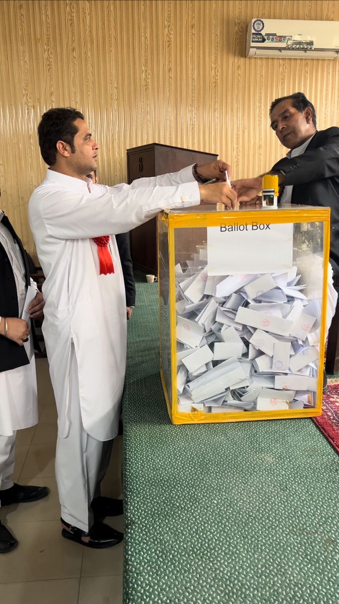 AdvKhalidKhan's tweet photo. AlhumdulelAllah Clean sweep of Malgari wakilan @NLFkpofficial in PBA election 2025 -26.
Congratulations. 
@ANPMarkaz 
@ANPOPakhtunkhwa 
@HussainShah06 
@AimalWali https://t.co/sdIxULkFg3