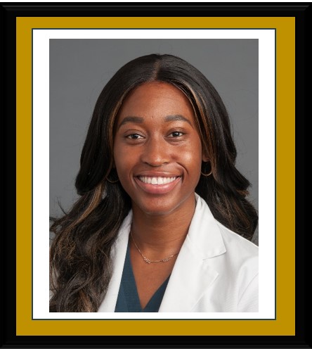 Get to know our Pain Fellows!!
 Dr. Janelle McNeil-Masuka, MD
🏡Hometown: S. Attleboro, MA
 🎓Undergrad: Elon University
 ⚕️Medical school: Indiana University School of Medicine
🏥Residency: UNC Chapel Hill - Anesthesiology
 🩺After Graduation, Janelle plans to work part time as