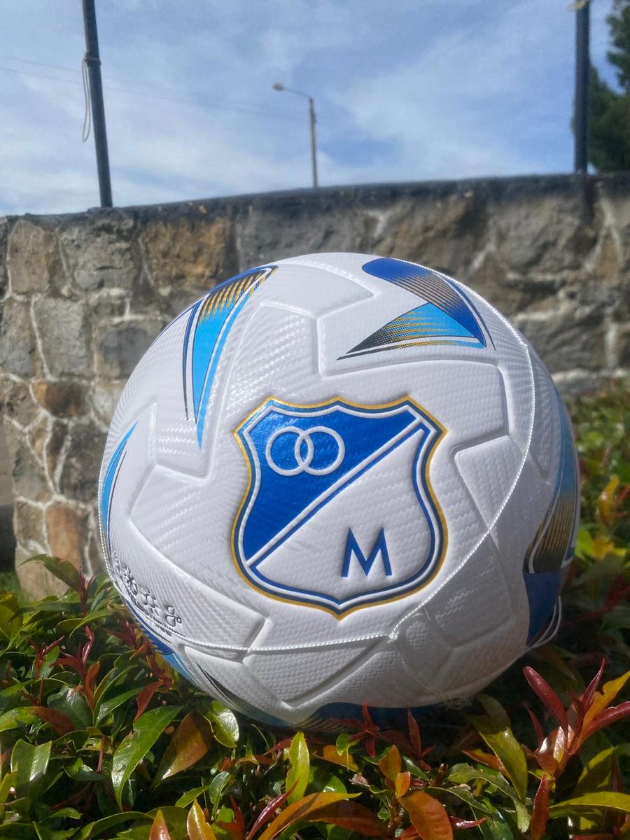 edwindr1407's tweet photo. BALONES CRACKS https://t.co/dNcX3WshpD