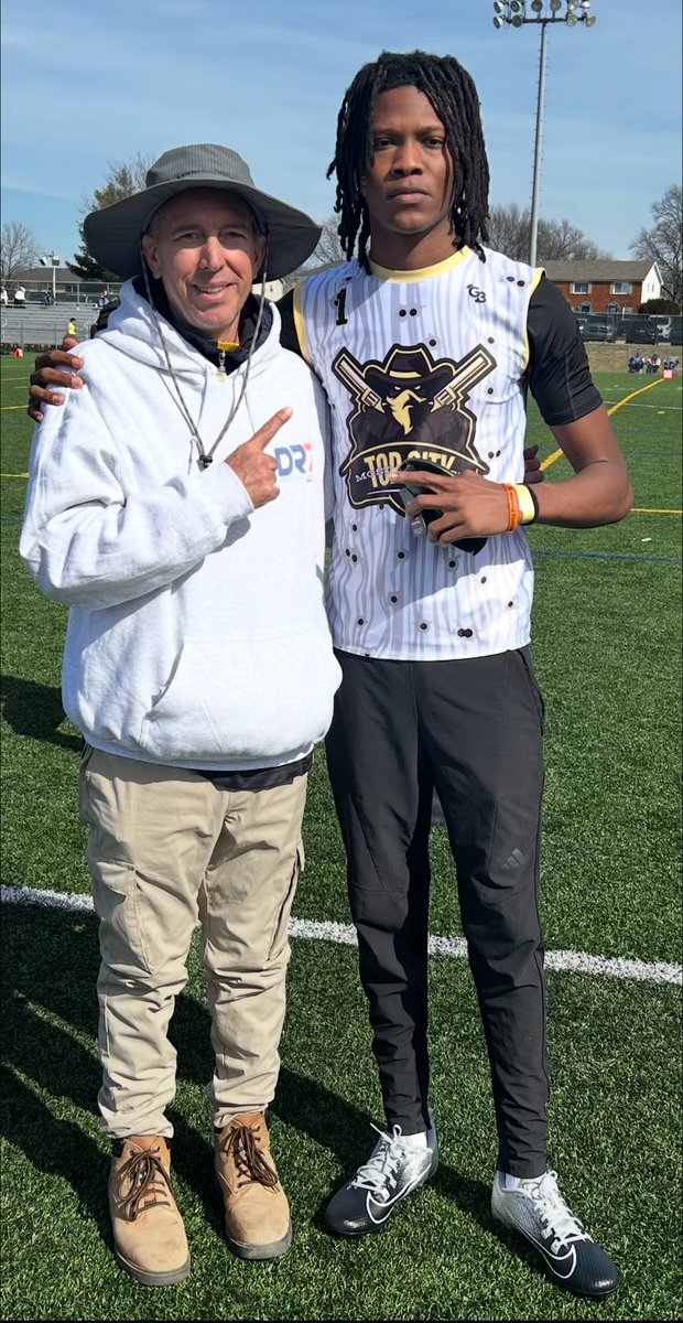 PreWarWesley's tweet photo. GREAT seeing you, Talking w/ you, assisting w/ getting you camp invites
GREAT talent that is a hidden Gem!
Keep me updated on your recruitment!
Let me know if I can help any way.
@DR_SPORTZ @THEPLATFORMDR @Marchen44 @jmump5 @BSpicerMedia @StatZ_G 
@785mostwanted https://t.co/MPqn3fJkeF