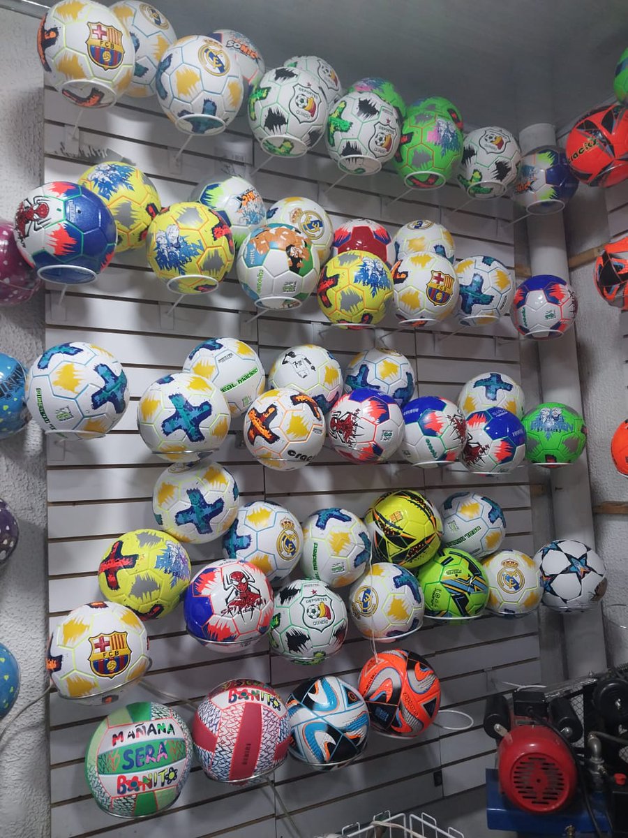 edwindr1407's tweet photo. BALONES CRACKS https://t.co/lPookNRzMm