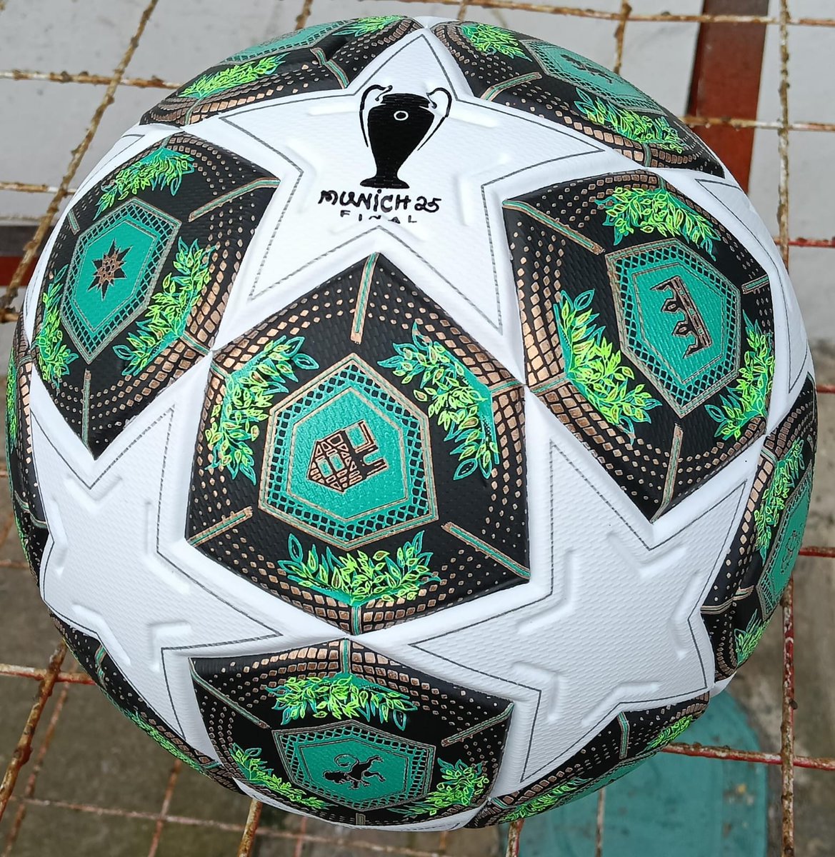 edwindr1407's tweet photo. BALONES CRACKS https://t.co/gId13jygl7