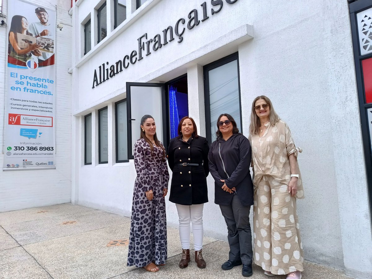 ✅🎖️Recibimos la visita de la <a href="/SecEducacionMz/">Secretaría de Educación</a>    para la verificación de condiciones del centro educativo, con el fin de renovar las licencias de los programas de conocimiento en idioma francés 🇫🇷 y la metodología a distancia con estrategia de educación virtual.
<a href="/marce_echeverri/">Marcela Echeverri</a>