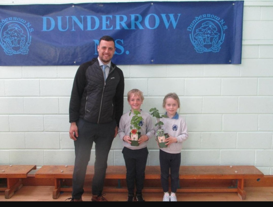 Dunderrow National School (@dunderrowns) on Twitter photo Members of Kinsale Tidy Towns Committee and Ian from SuperValu called to the school to donate 2 plants for us to add to our garden. Our first class "rubbish monsters" met with them and explained how they keep our school tidy through their Picker Pals Programme.<a href="/KinsaleOnline/">Kinsale Online</a> Members of Kinsale Tidy Towns Committee and Ian from SuperValu called to the school to donate 2 plants for us to add to our garden. Our first class "rubbish monsters" met with them and explained how they keep our school tidy through their Picker Pals Programme.<a href="/KinsaleOnline/">Kinsale Online</a>