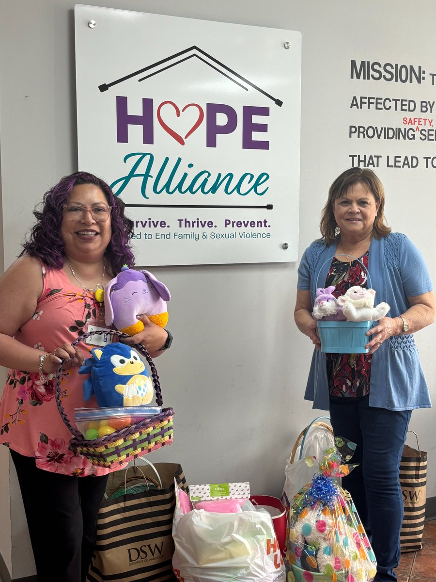 NWAustinRW's tweet photo. NWARW ladies collected Easter donations for Hope Alliance kids as part of our ongoing Domestic Violence Awareness project https://t.co/Gke9PFfNuf