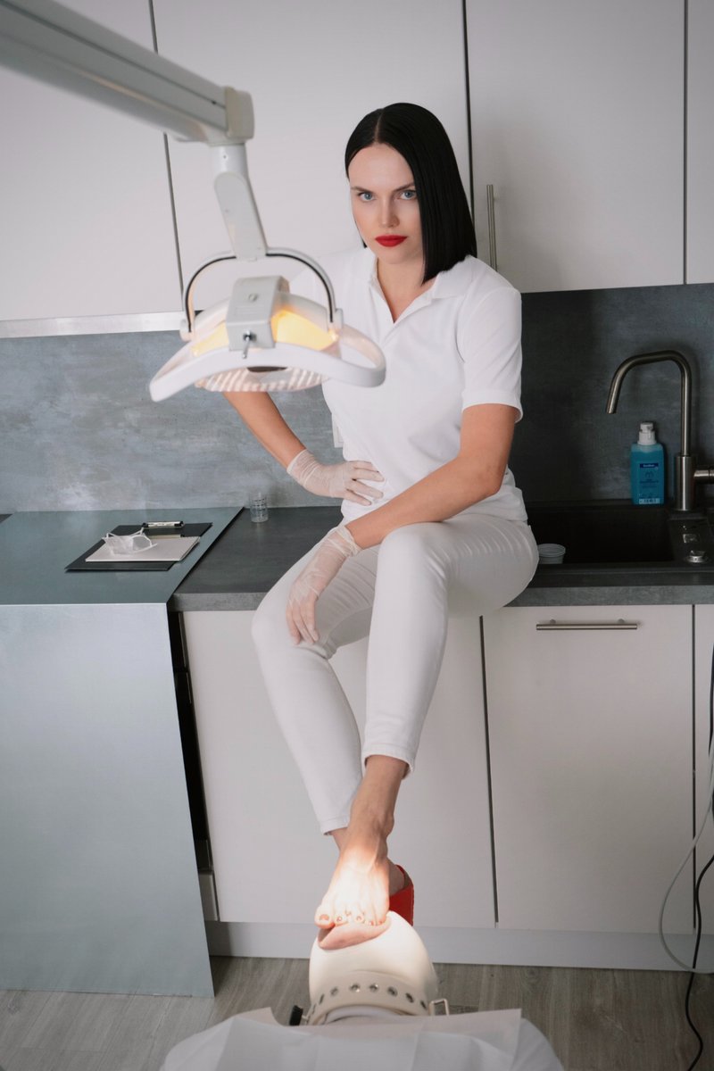 A new clip has just been released. The image says it all.

bestfans.com/medfet_clinic