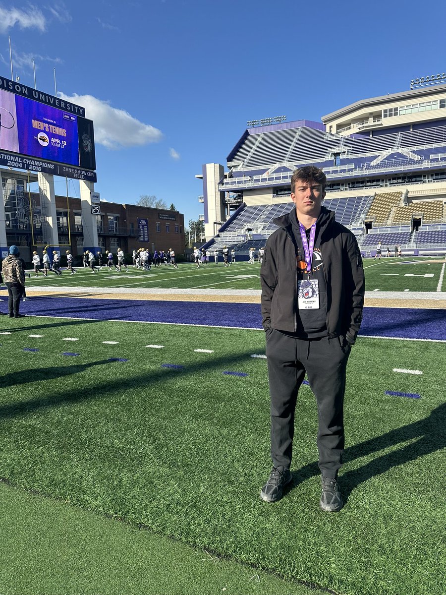 Had a great time today watching <a href="/JMUFootball/">JMU Football</a> get ready for the season! Thanks to <a href="/KettleRunFB/">Kettle Run Football</a>, <a href="/_coach_noonan_/">Coach Noonan</a> and <a href="/JMUFBRecruiting/">JMU Football Recruiting</a> for the great experience!