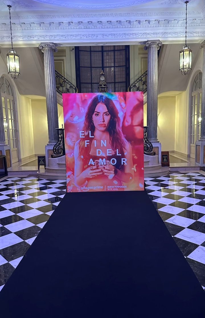 lauragz__'s tweet photo. Hoy 20:00 hs. Avant Premiere de la segunda temporada de #ElFinDelAmor #EFDA 🔥 https://t.co/MpmPk0q37Q