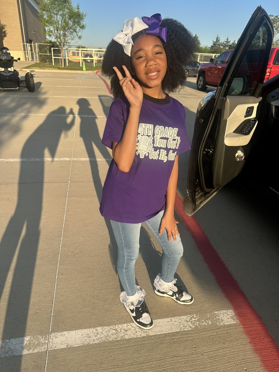 MsStro_DancePro's tweet photo. My princess was ready for the STAAR Pep Rally today! #LoveIt #STAARpower https://t.co/ecwajuzhyr