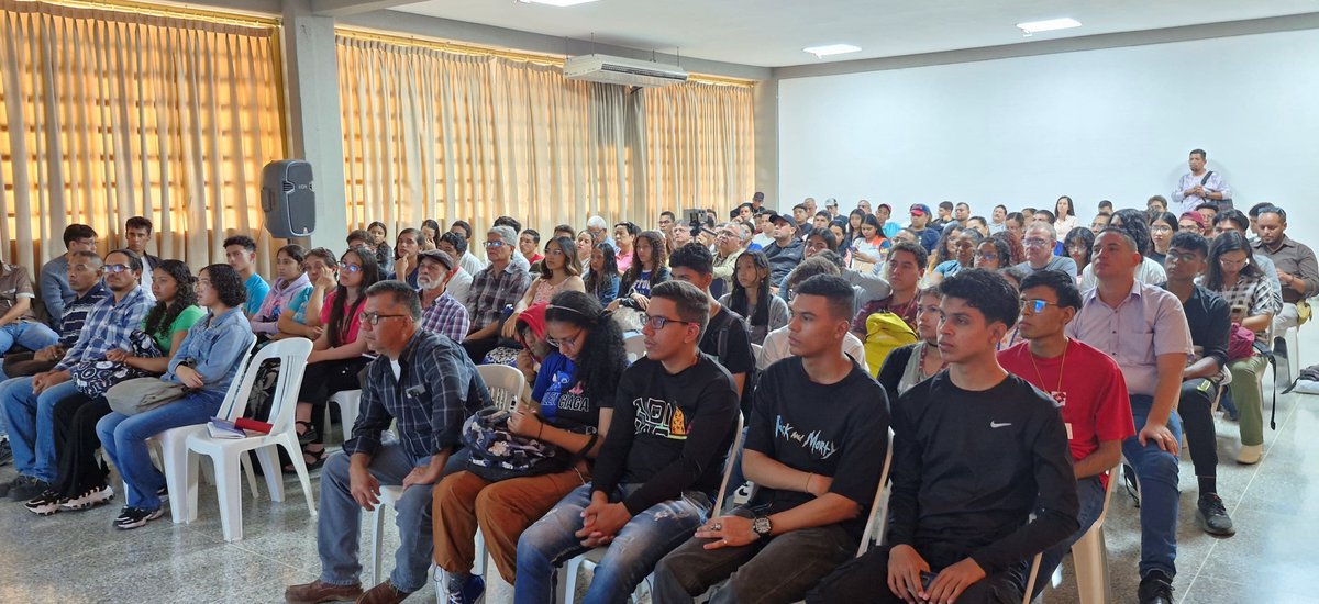 ¡Con éxito se llevó a cabo el Seminario Blockchain 2025 en su primer capítulo "Onboarding" en la <a href="/UPTAragua/">UPT Aragua</a>! 🚀 Un día lleno de conocimiento y networking. Les compartimos los momentos más destacados de este evento en este hilo 🧵👇