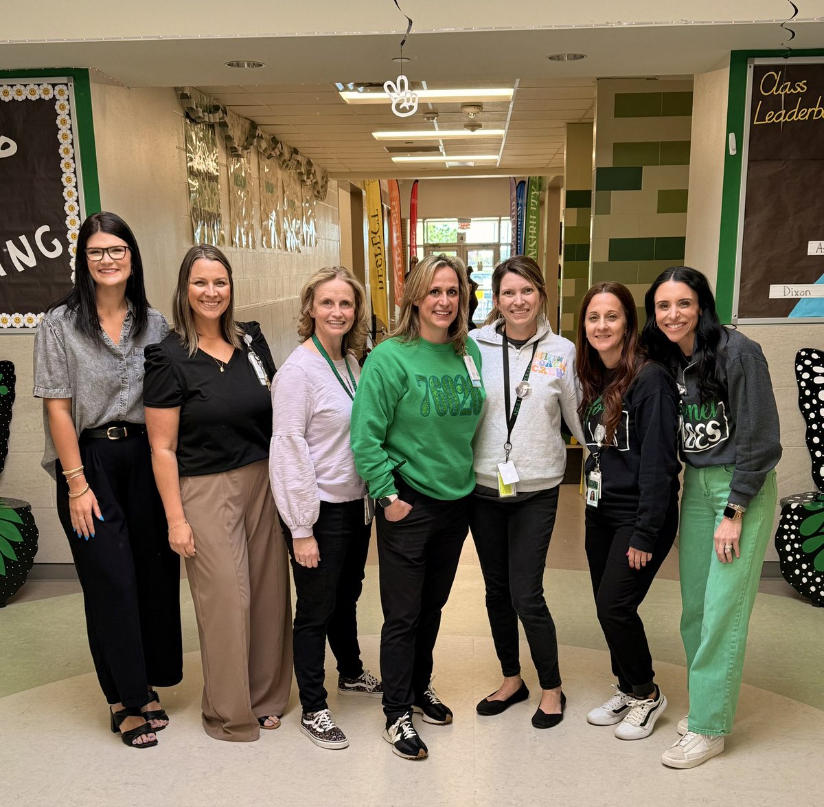 silvercreekazle's tweet photo. #SCCHAMPS couldn’t let this week go by without shouting out our absolutely amazing, MRS. DORRIS during National Assistant Principal’s Week!! From her positive energy, nonstop support, and “get-it-done” attitude, she brings joy and strength to our campus every single day!🤟💚 https://t.co/GYzFDNThzG
