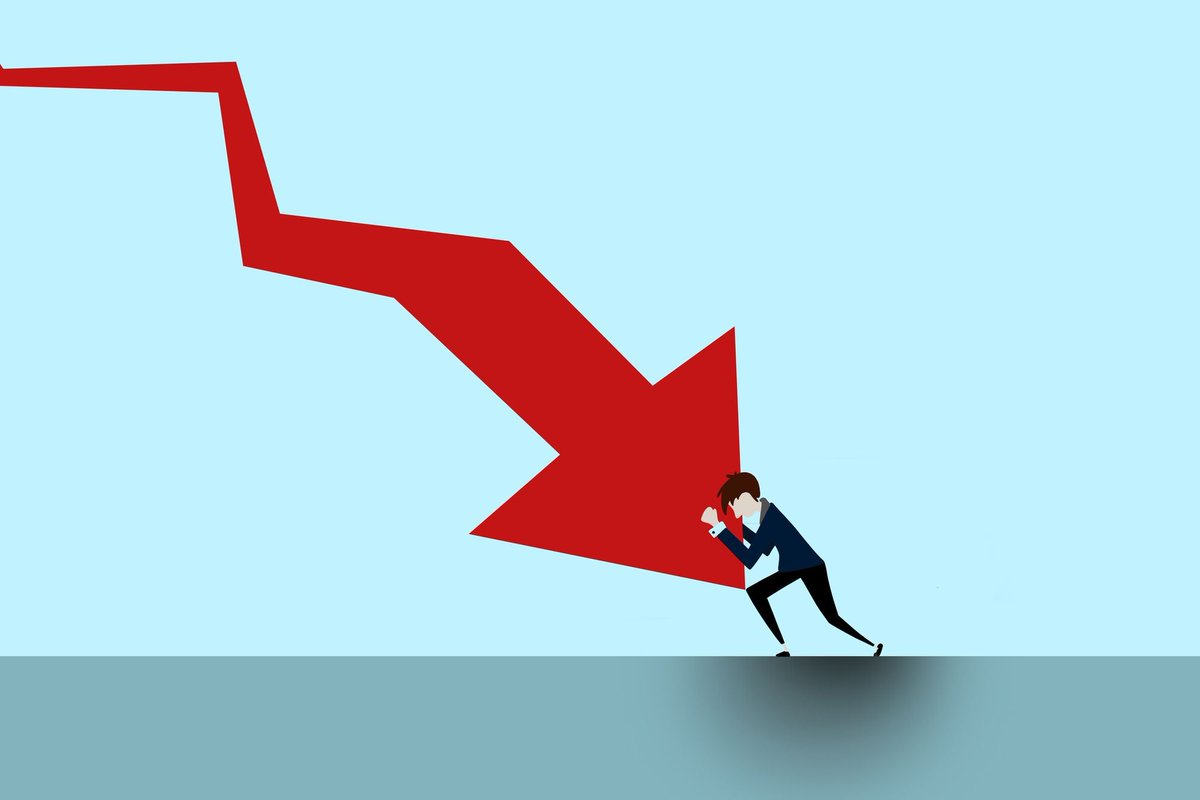 botezatu_'s tweet photo. Everyone’s talking about recession like it’s the end of the world.
But what if it’s actually a necessary reset for an overheated, debt-fueled economy?
Is the real danger the downturn—or how we react to it?
Thoughts? 👇
#Economy #Recession #Inflation #InterestRates #FinanceTwitter https://t.co/hIiClNDfLm