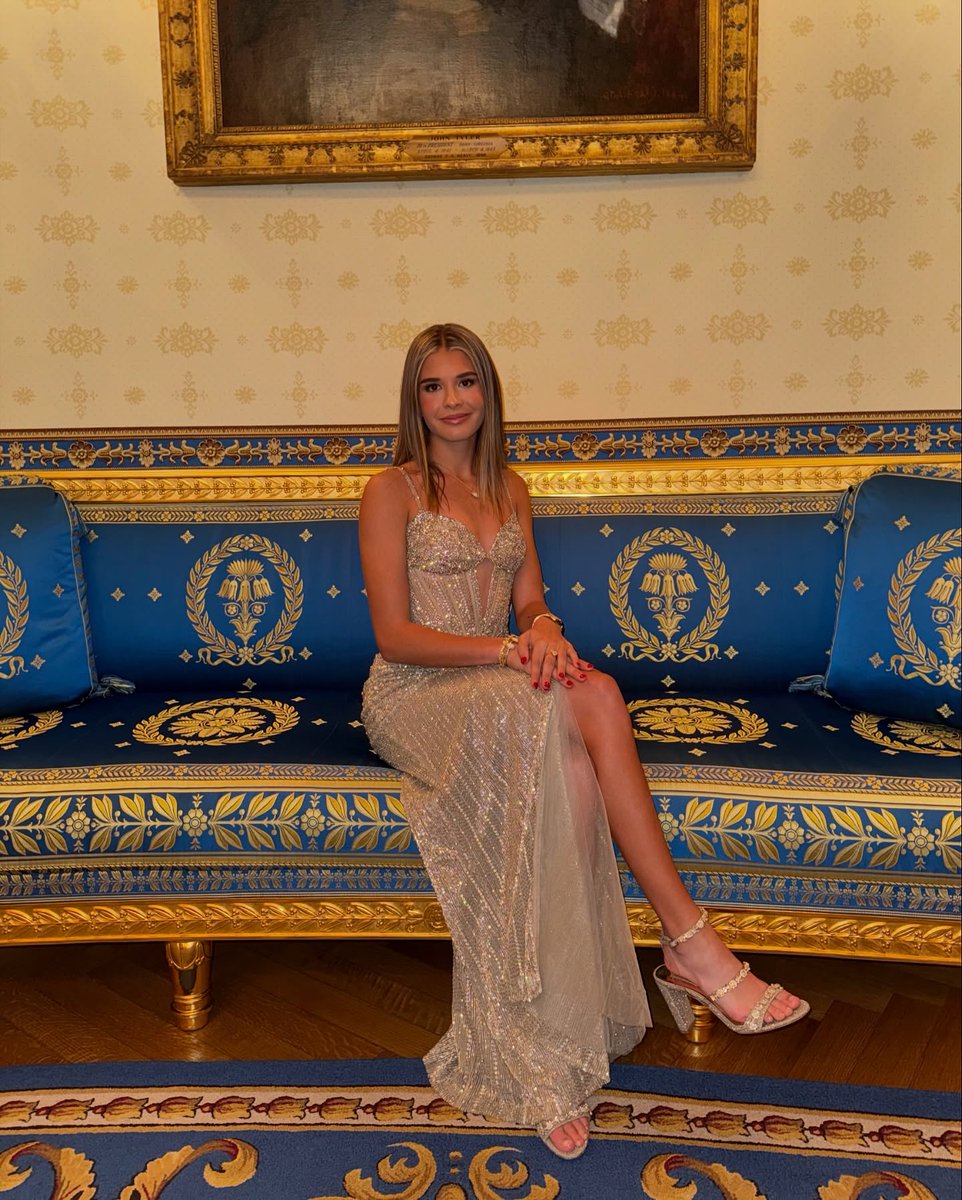 H0TFanGirling's tweet photo. Your favourite under age Trump is here !! https://t.co/hK5QHeNLXt