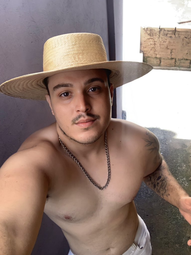 marchionao's tweet photo. insta: amarchioni_ 😈🔥 https://t.co/rEY80HFjEu