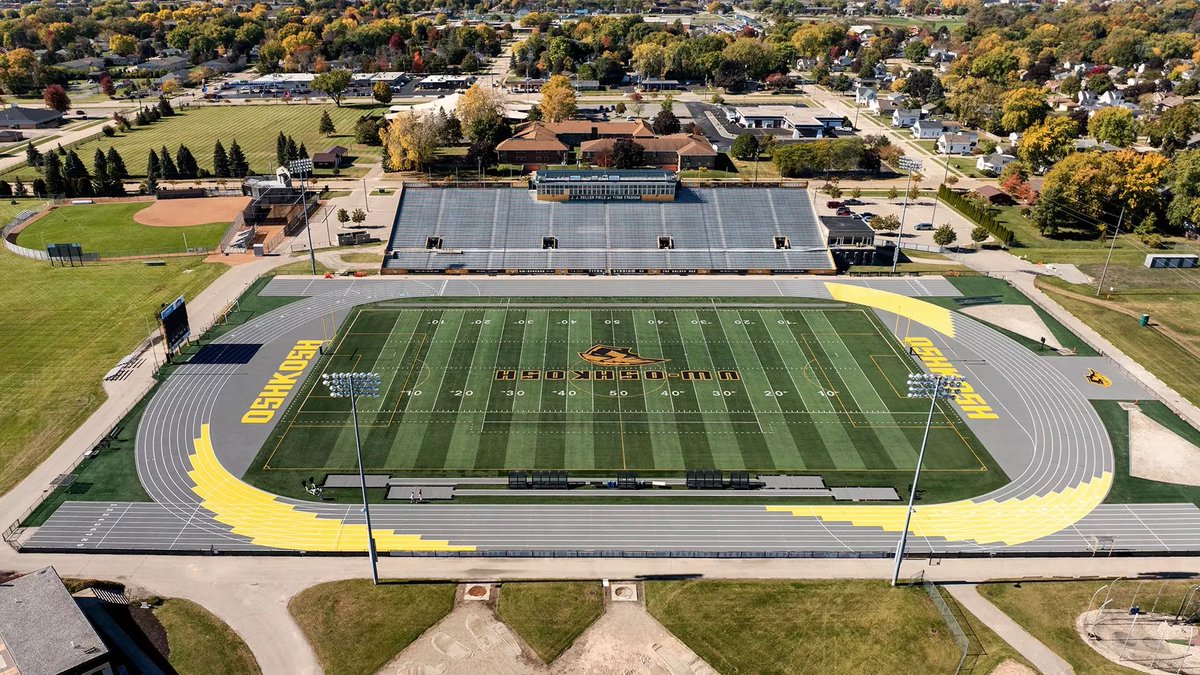 JackSib0207's tweet photo. Extremely grateful to announce my commitment to University of Wisconsin-Oshkosh 🟡⚫️
@mclaganTITANS @UWOFootball @Moline_Football #TotalEffort @CoachMorrissey7 @PeteyBananas https://t.co/uyVnFnnXf7