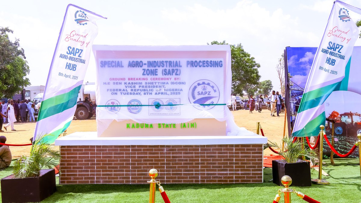 Nigeria Embarks on Major Agro-Industrial Revolution with Launch of $538M SAPZ in Kaduna
Construction begins today <a href="/GovKaduna/">Governor of Kaduna</a> Nigeria's VP <a href="/KashimSM/">Kashim Shettima</a> and <a href="/AfDB_Nigeria/">AfDB NIGERIA (RDNG)</a> Lunches SAPZ Phase1 in #kaduna <a href="/ubasanius/">Senator Uba Sani</a> and the next is #crossriver while other States follows.
#SAPZNigeria.