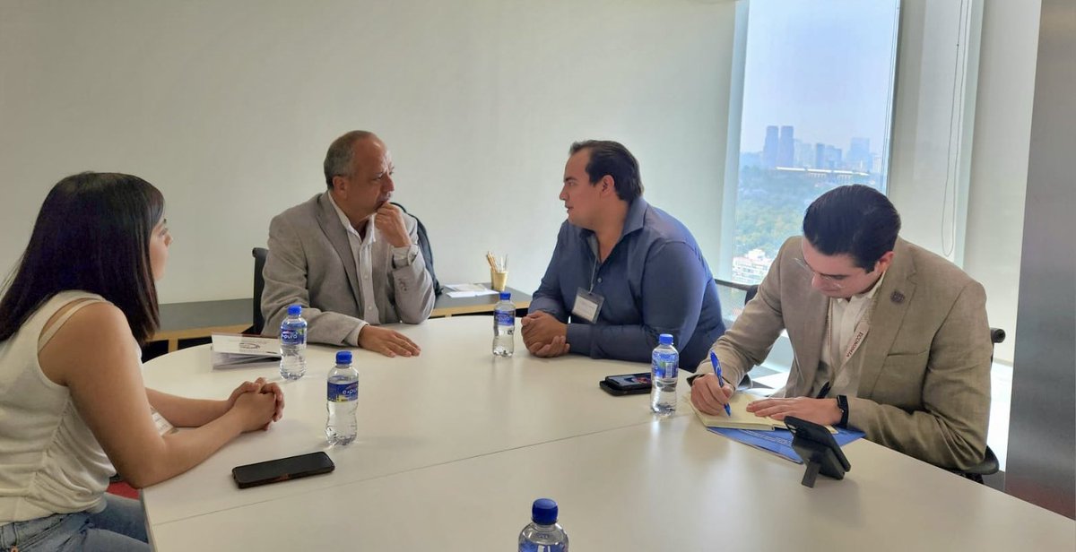 Nos reunimos en <a href="/SE_mx/">Economía México</a> con Edgar Abarca Palma DG  <a href="/IJECH_Chiapas/">Instituto de la Juventud del Estado de Chiapas</a> y con diputada Ana María Solís Ruiz, presidenta de la Comisión de Juventud y Deportes <a href="/congresoChis/">Honorable Congreso del Estado de Chiapas</a>  con quienes hablamos de impulsar proyectos de Economía Social y capacitación con jóvenes en Chiapas #CorredorCIIT