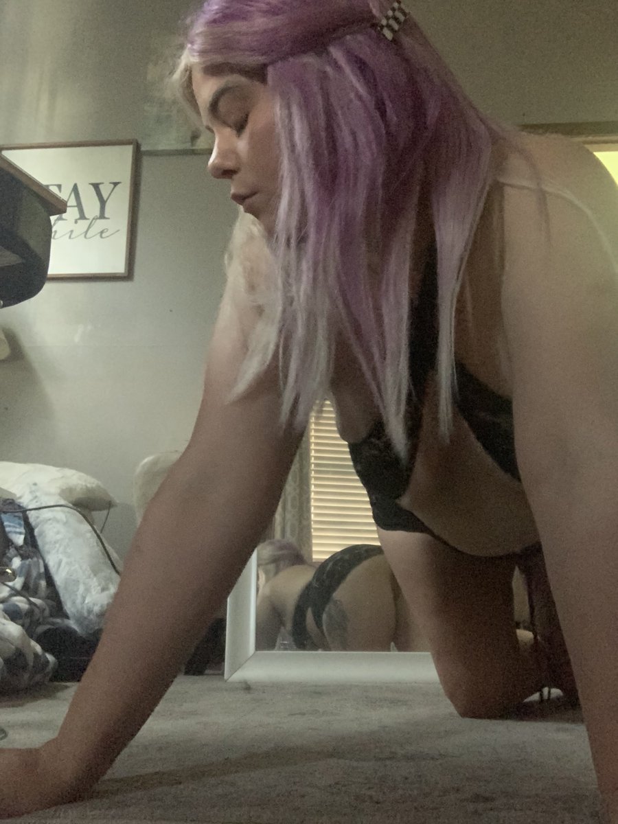 AddictiveFem's tweet photo. Getting ready for my humiliation session bimbo is a fucking slut and I can’t wait to show her just how much of a slut she is who’s watching
#humiliation #findom #littleslut https://t.co/SXwrdX83rb