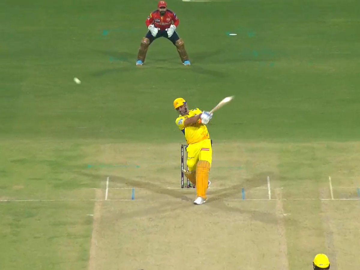 factsgems's tweet image. Dhoni Vs Ferguson -:

For Money                                    For Country 
#cskvspkbs