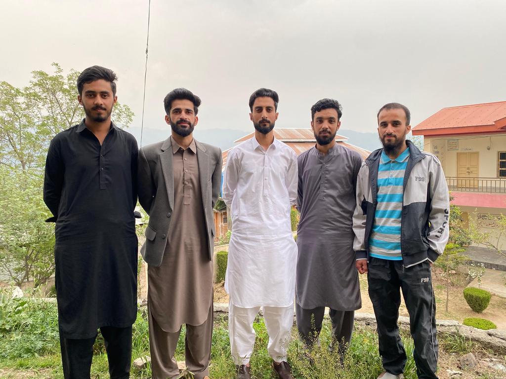 rwktjamiat's tweet photo. محترم ناظمِ مقام برادر حنان معروف کا امجد سرور شہید زون کا تنظیمی دورہ۔ ذمہ داران سے ملاقات کی، کام کا جائزہ لیا اور آئندہ کام کے اہداف اور بہتری کی تجاویز دیں۔

#rwktjamiat #JamiatAKGB #JamiatPK #OrganizationalVisit https://t.co/Lnm6dTk3Up