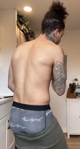 NLEFETlSH's tweet photo. He A lil thic ๐๐๐ฆ๐ฆ๐ฟ
#theylovedsmith #theylovedallion ๐
#saggingcake #leakedcelebs #rapper #dick #bbc #rappers #leakedrappers #nsfw #bigdick #thugdick #blackdick #tiktokleaks #bigbooty #rappersagging #dlbooty #thickbooty #gyat https://t.co/xLnx9rLCHk