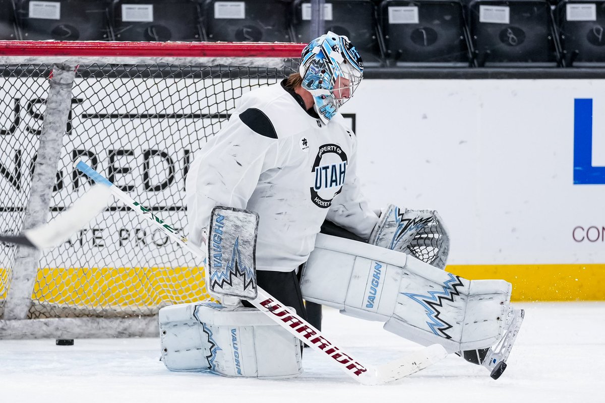 utahmammoth's tweet photo. Morning skate goalie content 😃 https://t.co/u59TStg7gp