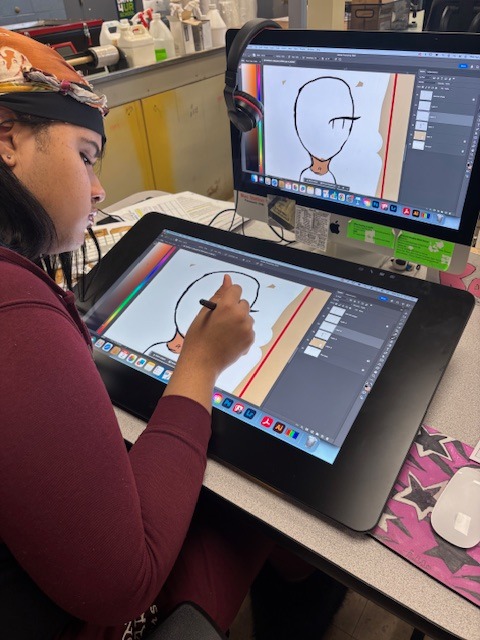 mainecte's tweet image. Creativity &amp;amp; Production in Full Swing! 🎨✨

#MaineCTE #GraphicDesignStudent #GraphicDesign #MaineEducation #CareerTechEd #CreativeEducation #HandsOnLearning

Repost 📸 Capital Area Technical Center