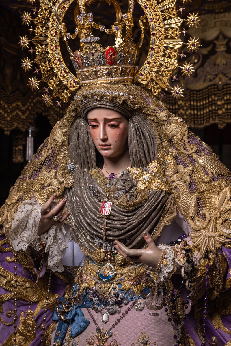 ArchiSangre's tweet photo. 🔴 NOTICIA | María Santísima de Consolación y Lágrimas ya se encuentra, bajo un cielo malva, aguardando un nuevo Miércoles Santo.

#CofradíasMLG #ArchiSangre https://t.co/N7FqEVNjXK