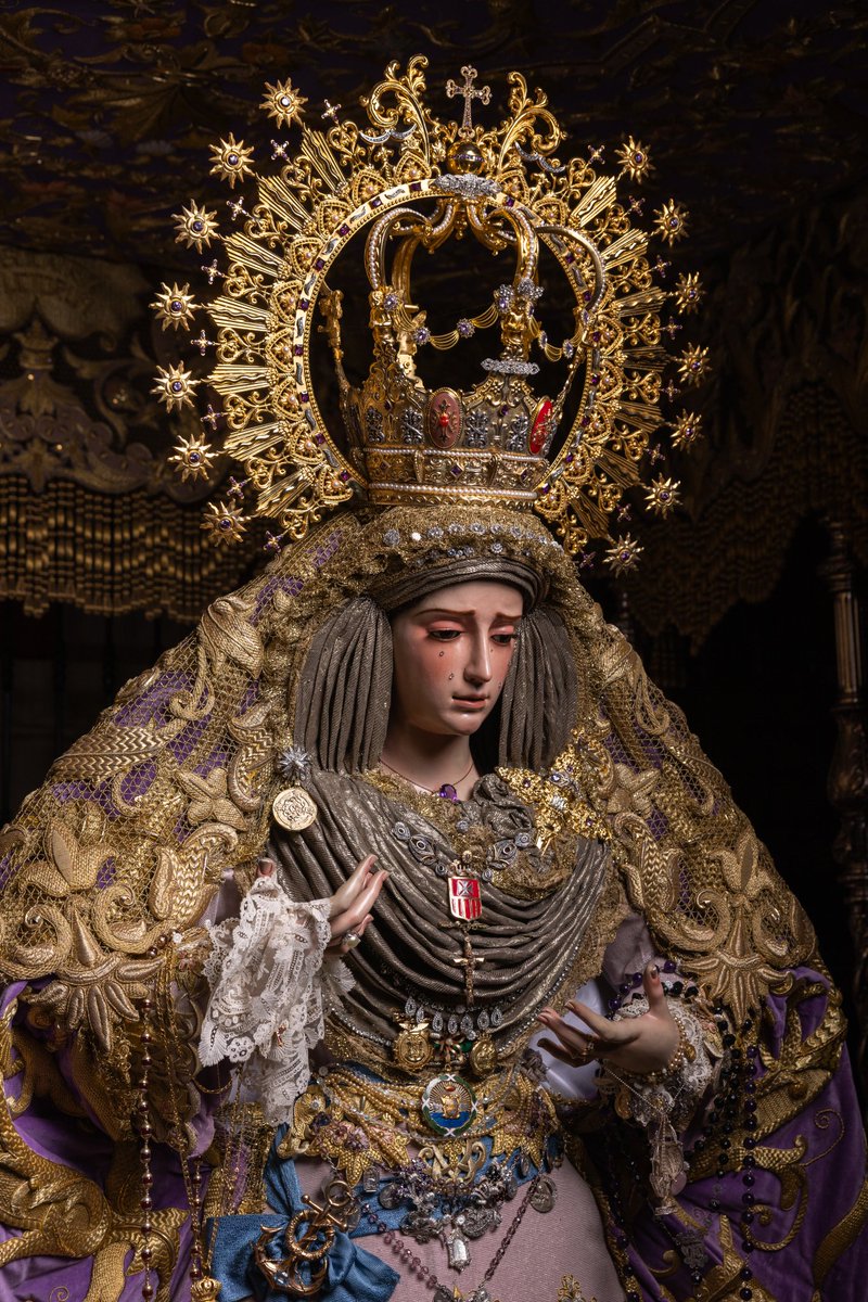 ArchiSangre's tweet photo. 🔴 NOTICIA | María Santísima de Consolación y Lágrimas ya se encuentra, bajo un cielo malva, aguardando un nuevo Miércoles Santo.

#CofradíasMLG #ArchiSangre https://t.co/N7FqEVNjXK