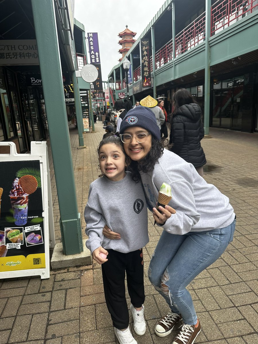 Javalazza's tweet photo. Kiddo killed it at her comp in Chicago - Turned into a great family getaway https://t.co/rl3JH1EmBh