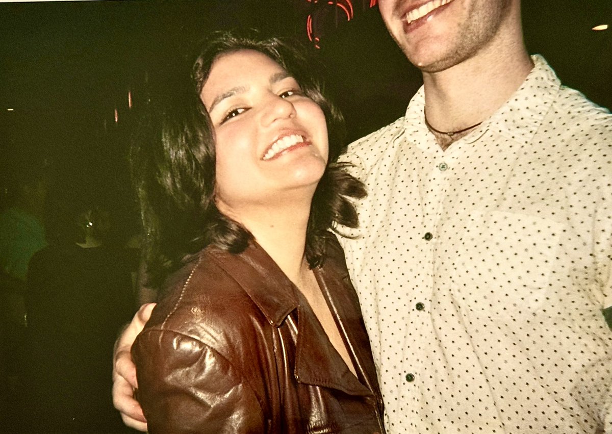 sammyanthamm's tweet photo. My friend finally got around to sending me the film pic she took of me and my bf at my birthday last year, it’s our first ever pic together and I burst out laughing when I saw it https://t.co/bPSaQwtCfJ