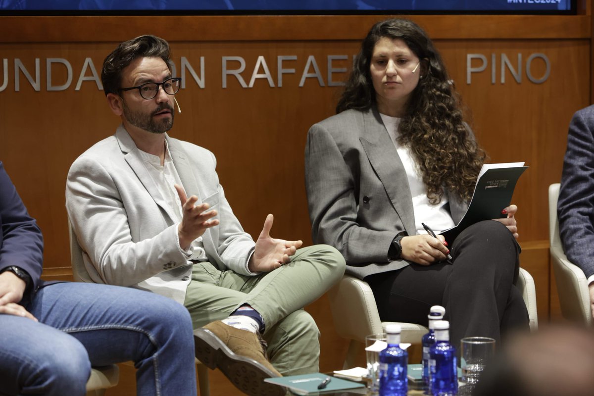 Fundación Rafael del Pino (@frdelpino) on Twitter photo Daniel Pérez (<a href="/ienaispace/">IENAI SPACE</a>) señala que el sector espacial español está preparado para liderar, pero necesita marcos normativos que aceleren la innovación.
#INTEC2024 Daniel Pérez (<a href="/ienaispace/">IENAI SPACE</a>) señala que el sector espacial español está preparado para liderar, pero necesita marcos normativos que aceleren la innovación.
#INTEC2024