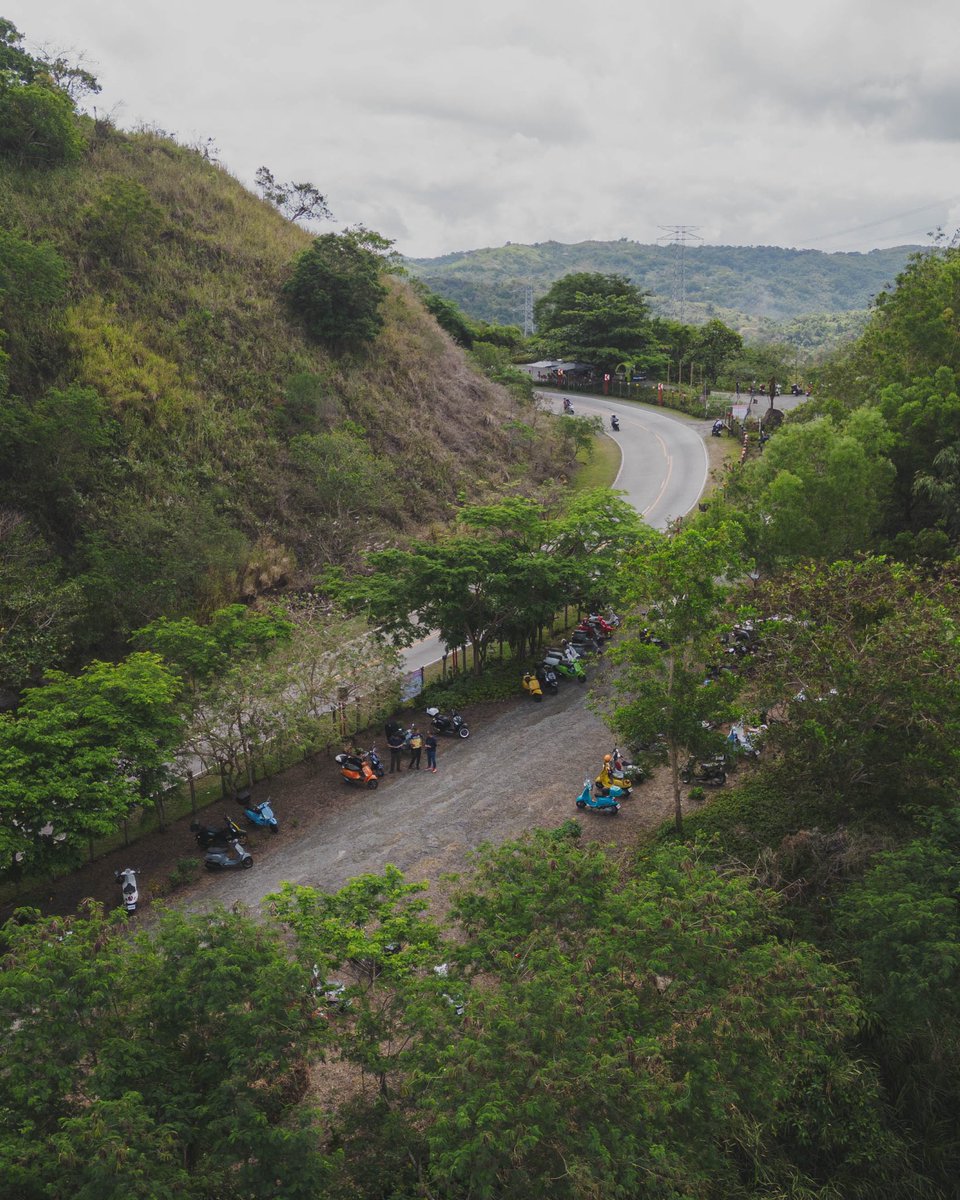 kelberrr's tweet photo. Despite the contrast between engines &amp; nature, the Vespa &amp; Volkswagen Club of PH have come together to celebrate Earth Month with a ride focused on raising awareness for Masungi Georeserve with the hopes of drawing the attention of Pres Marcos to take action. #savemasungi https://t.co/5vzzmexGxU