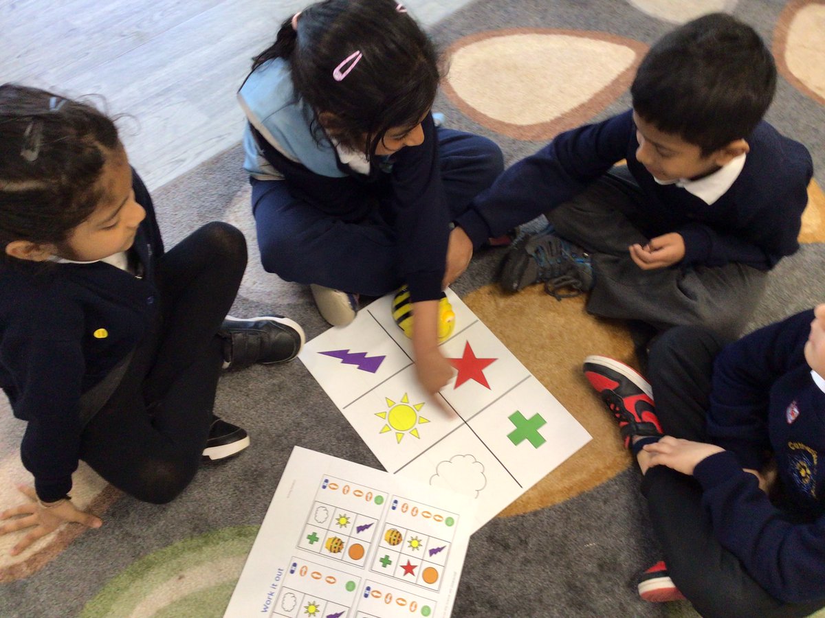 catherineinf's tweet image. The year 1s have had an exhilarating computing lesson where they’ve been learning how to design algorithms and then testing those algorithms as programs! Smiles all around. #stem #teachcomputing