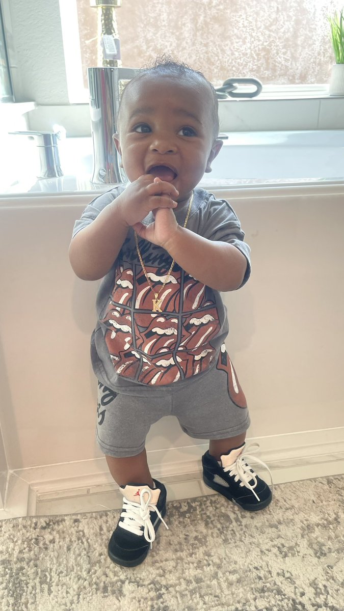 SxHxAxS's tweet photo. Love being a Boy Mom 💙🩵🦕 https://t.co/Y341cQXMyj