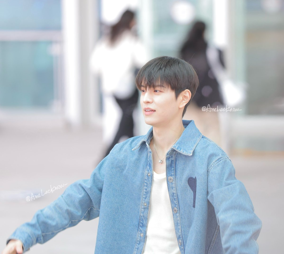 AmeLeeKnow_'s tweet photo. 250304 ICN
-
#Seungmin #승민
#StrayKids #스트레이키즈 https://t.co/qOEu5XCYMK