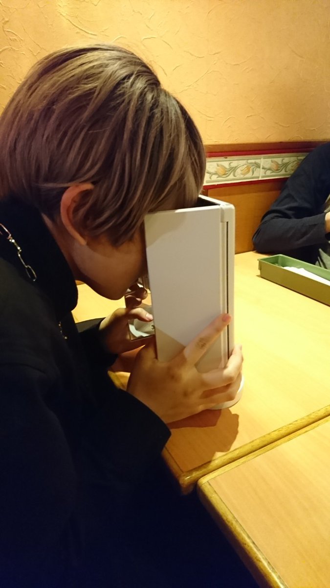 AnmiShinto's tweet photo. 来月の立川で久しぶりに一緒のイベントだと勝手に楽しみにしていました。
少し間でも一緒にユニットを組めたこと、イベントでも共演できたこと、一緒に歌えたこと。とても光栄でした。
本当にありがとうございました。
心よりご冥福をお祈りいたします。 https://t.co/I7Ra5IXW0U