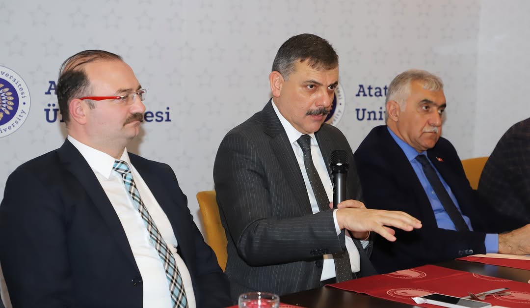 AtauniKariyer's tweet photo. ✨ 25-26 Nisan 2025 tarihlerinde, Sayın Cumhurbaşkanımız Recep Tayyip Erdoğan’ın teşrifleriyle üniversitemiz ev sahipliğinde gerçekleşecek olan KUDAKAF’25 için hazırlıklarımızı sürdürüyoruz. 📌

#KUDAKAF25 #KariyerFuarı #AtatürkÜniversitesi #GeleceğeHazırız #Erzurum2025 https://t.co/YSEtBsiK0u