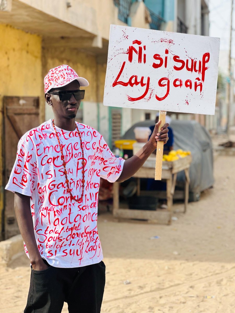 BigDatX2's tweet photo. Corruption mbuxum kaañ ci kaw lay doore ñi si suuf lay gaañ 🤷🏾‍♂️

Accessoires 👕-🧢-🖼️ : Nittu Deug 👏🏾
Real 🎥 : devantmacamera 🚀

Tolof Tolof (clip officiel) ➡️ https://t.co/0Ex5zhu4XG

#ogkajooroi #bigdatx #toloftolof #devantmacaméra https://t.co/Moff0hsSLD