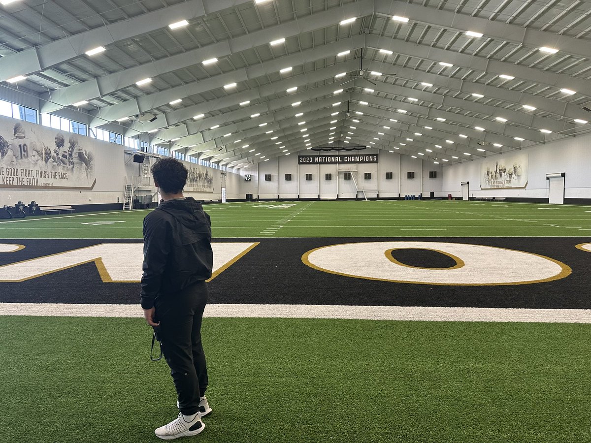 Had a great time at <a href="/Harding_FB/">Harding Football</a> thank you <a href="/PaulSimmonsHU/">Paul Simmons</a> and <a href="/CoachD_BisonsWR/">Ryan Derrick</a> for having me! #Codeblack #HonorGod <a href="/CPAFootball/">CPA Lions Football</a> <a href="/BigBoardSports/">The BigBoard</a>