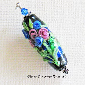 GlassHawaii's tweet image. glassdreamshawaii.etsy.com/listing/129041… Floral Bouquet Glass Pendant #handmadelampwork #swarovskicrystal #keepsake #giftideas