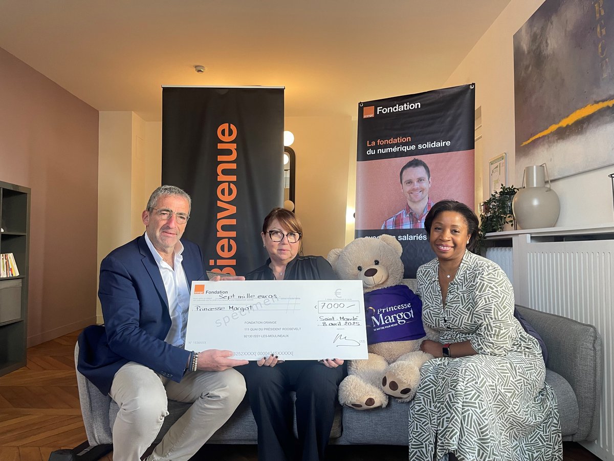 Princesse Margot soutient les familles face à la maladie d'un enfant. A ce jour, elle a accompagné 10000 enfants atteints d'un cancer et soutenu 2000 familles. 
Bravo à l'équipe pour son travail précieux👏🏾
Ravie d'avoir contribué à l'équipement numérique de la maison des parents.