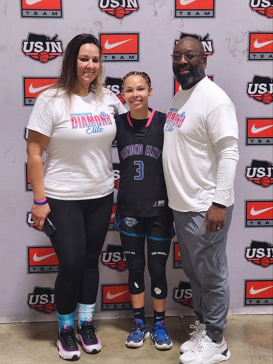 MNDiamondElite1's tweet image. Happy Birthday Kaya! Wishing you many more! Shine Bright Like A Diamond. @CoachTifff
@Desmondw73
#WeOverMe
#Diamond4Life
