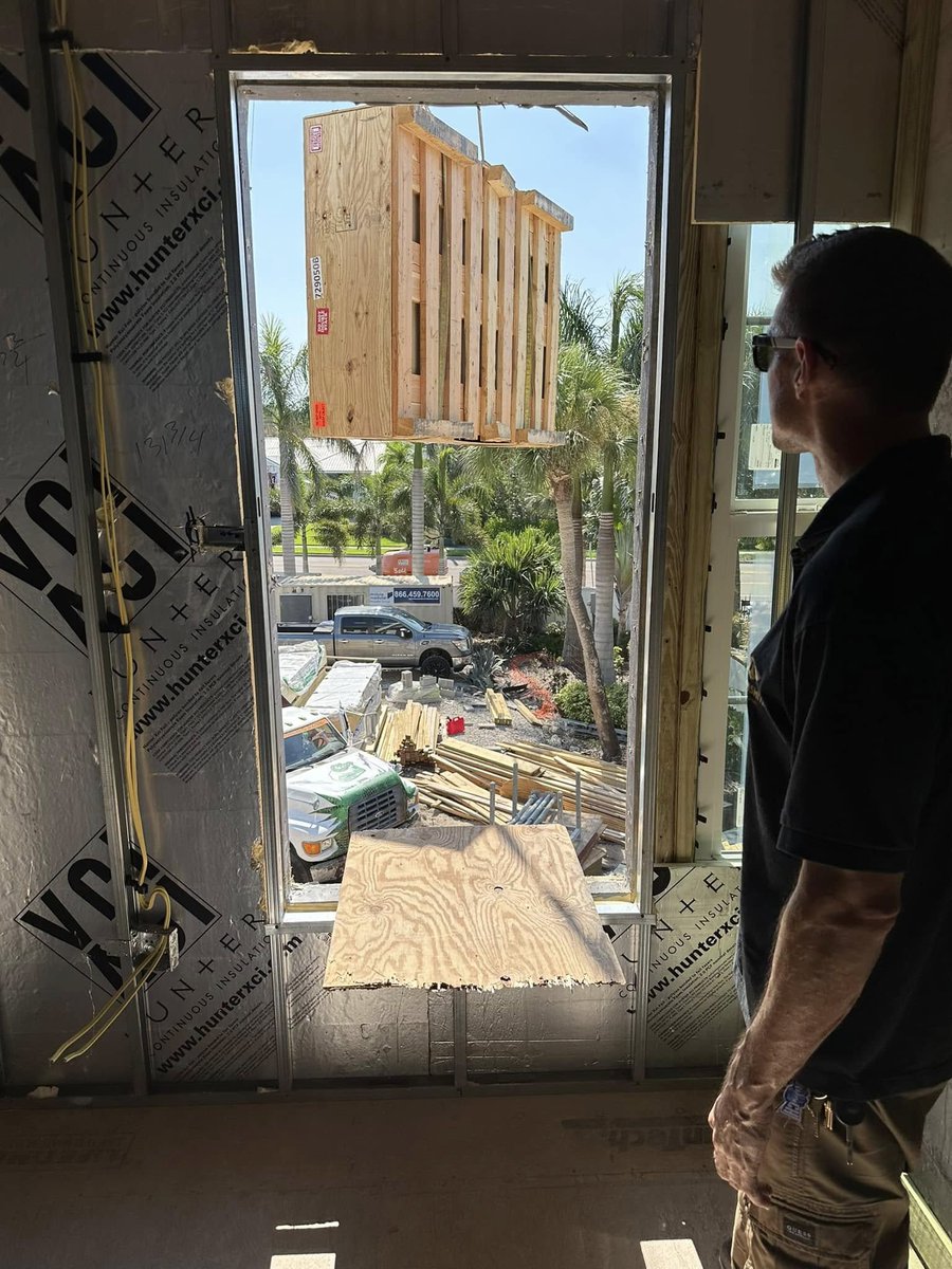 ALocksmithSWFL's tweet image. Huge shoutout to our delivery &amp;amp; installation team! 👏 They handled a delicate move like champs. Thinking about ultimate home security? Brown Vault Doors, trusted by embassies &amp;amp; military, are available for homeowners. Let's discuss your vault! #NaplesFL #VaultRoom #SafeInstall